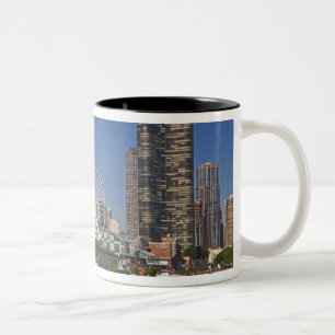 Caneca De Café Em Dois Tons Uma vista do Marinho Pier 2 de Chicago