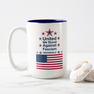 Caneca De Café Em Dois Tons Unidos Nós Estamos Contra o Fascismo