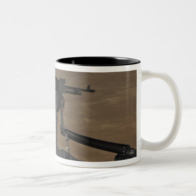 Caneca De Café Em Dois Tons US Marine test disparando uma metralhadora pesada  (Direita)