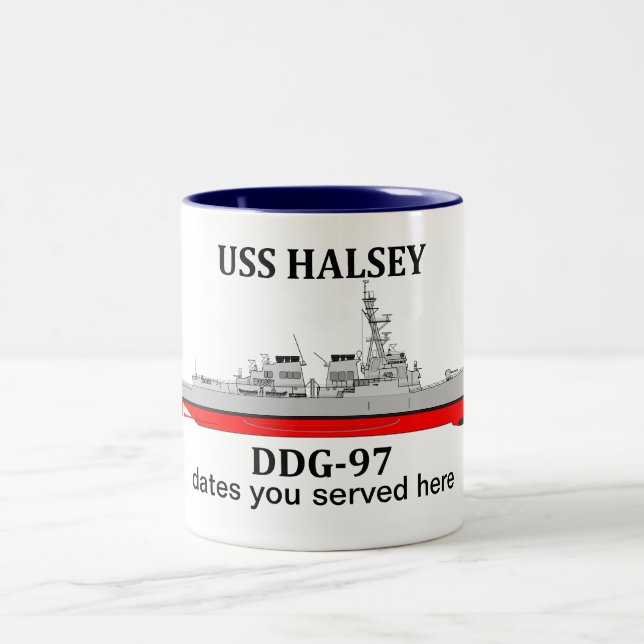 Caneca De Café Em Dois Tons USS Halsey, DDG-97, datas personalizáveis servidas (Centro)