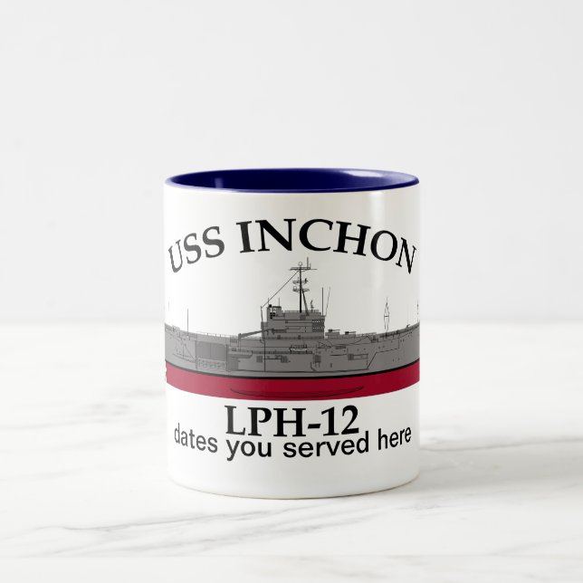 Caneca De Café Em Dois Tons USS Inchon, LPH-12, datas personalizáveis servidas (Centro)