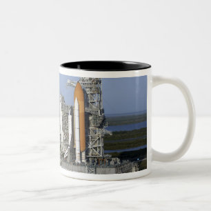 Caneca De Café Em Dois Tons Vaivém espacial Atlantis 3