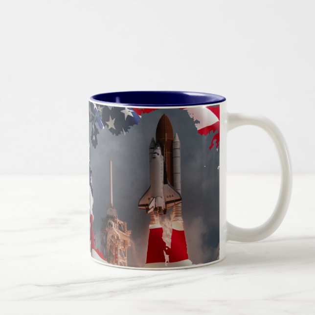 CANECA DE CAFÉ EM DOIS TONS VAIVÉM ESPACIAL DA NASA DA BANDEIRA DOS EUA (Direita)