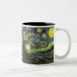 Caneca De Café Em Dois Tons Van Gogh: Noite estrelado<br><div class="desc">Decore sua mesa com uma caneca clássica bonita,  pintada pelo pintor holandês Vincent Willem Van Gogh.</div>