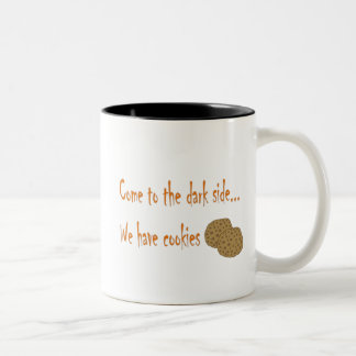 Caneca De Café Em Dois Tons Venha para o lado escuro Mug