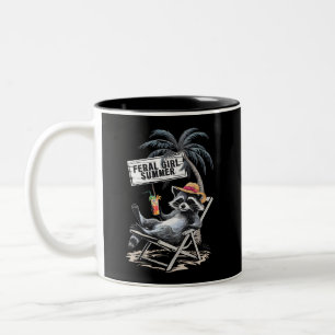 Caneca De Café Em Dois Tons Verão de Menina Selvagem na Praia com Guaxinim Eng