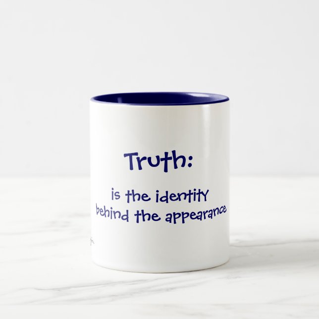 Caneca De Café Em Dois Tons Verdade: , é a identidade atrás da aparência,… (Centro)
