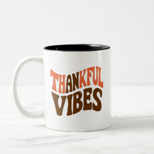Caneca De Café Em Dois Tons Vibrações de Gratidão Ação de Graças Vintage Grato