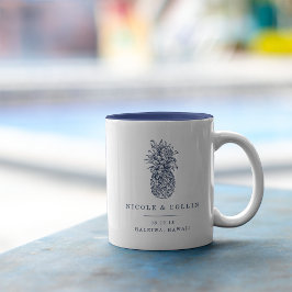 Caneca De Café Em Dois Tons Vintage Pineapple Destino Wedding Favor