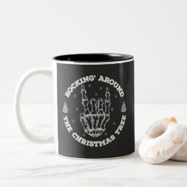 Caneca De Café Em Dois Tons Vintage Rocking Na Árvore De Natal