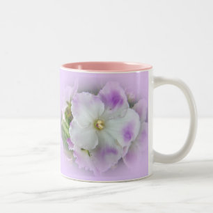 Caneca De Café Em Dois Tons Violetas africanas extravagantes do roxo e do