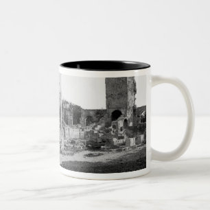 Caneca De Café Em Dois Tons Vista da antiguidade do teatro