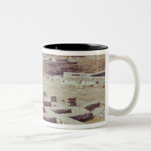 Caneca De Café Em Dois Tons Vista do local archaeological, 1450-1200 BC