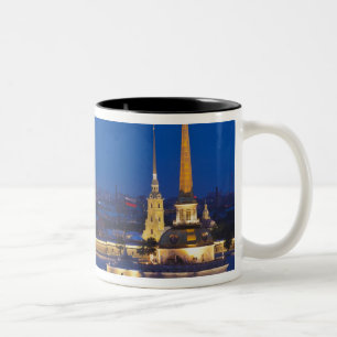 Caneca De Café Em Dois Tons Vista elevada da Torre de Televisão
