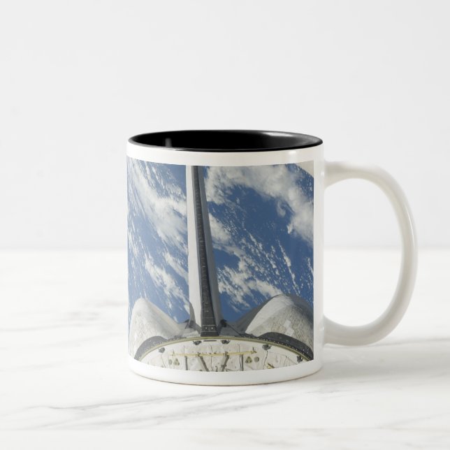 Caneca De Café Em Dois Tons Vista parcial do Endeavor de Encerramento de Espaç (Direita)
