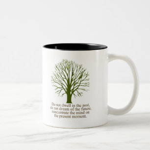 Caneca De Café Em Dois Tons Viva no momento atual