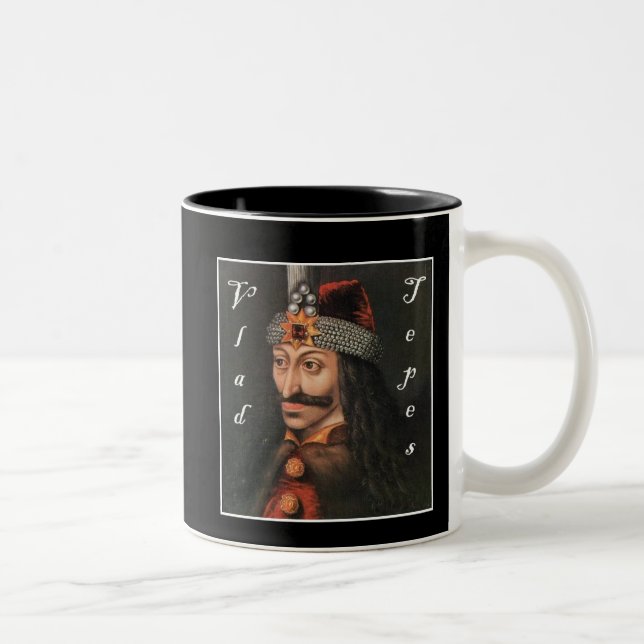 Caneca De Café Em Dois Tons Vlad Tepes com nome em Blackadder (Direita)