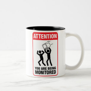 Caneca De Café Em Dois Tons Você está sendo monitorado - humor do escritóri