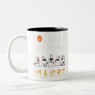 Caneca De Café Em Dois Tons VOCÊ NÃO PODE ME ASSUSTAR Como uma enfermeira Boo 