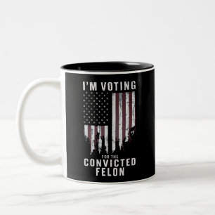 Caneca De Café Em Dois Tons Voto a favor do condenado Felon Pro Trump 2024