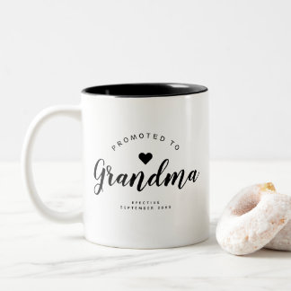 Caneca De Café Em Dois Tons Vovó | Anúncio personalizado de novo bebê