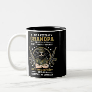 Caneca De Café Em Dois Tons Vovô Veterano Mens Arriscou A Vida Para Proteger G