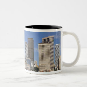 Caneca De Café Em Dois Tons WA, Seattle, Seattle Skyline com barco de ferry