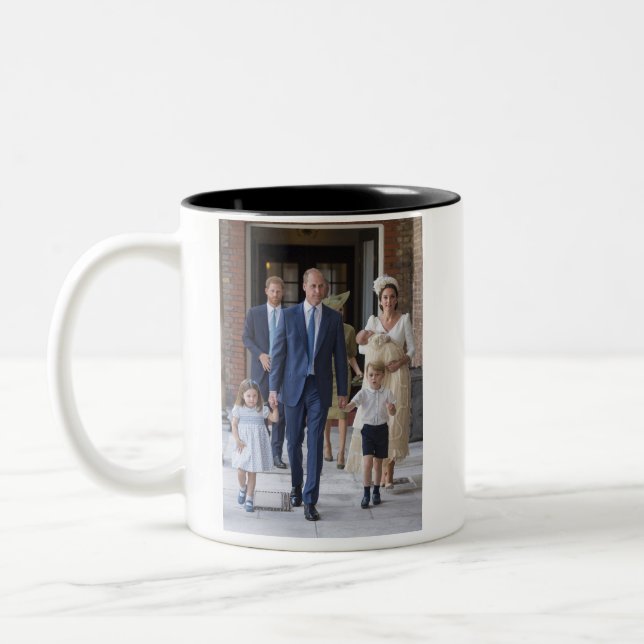 Caneca De Café Em Dois Tons William, Kate e crianças (Esquerda)