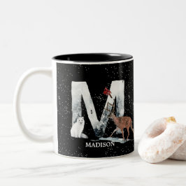 Caneca De Café Em Dois Tons Wonderland Alphabet M Monograma | Lobo de Neve