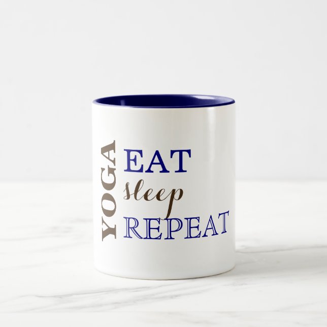Caneca De Café Em Dois Tons Yoga, Coma, Dorme, Repita (Centro)