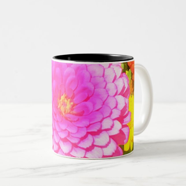 Caneca De Café Em Dois Tons Zinnia rosa redonda bonito no Jardim de Verão (Frente Esquerda)