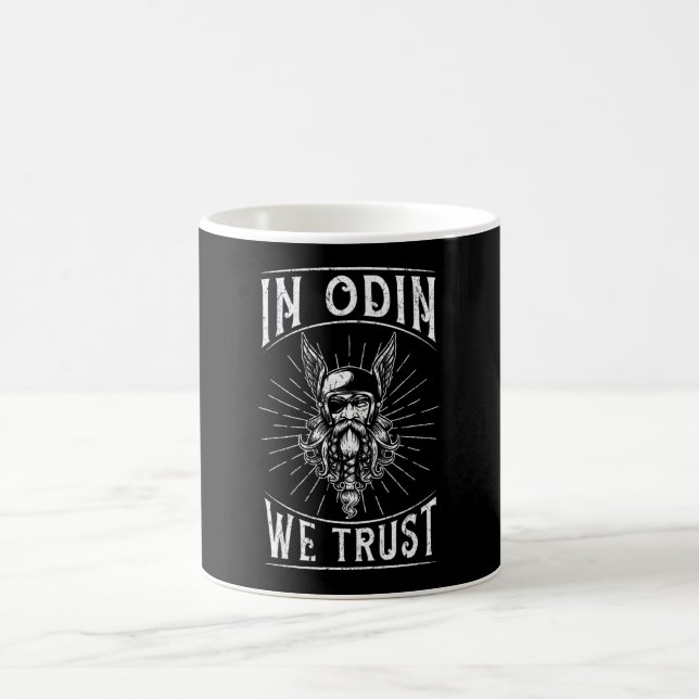 Caneca De Café Em Odin Confiamos (Centro)