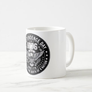 Caneca De Café Emblema Angustiado do Dia da Independência de 1776
