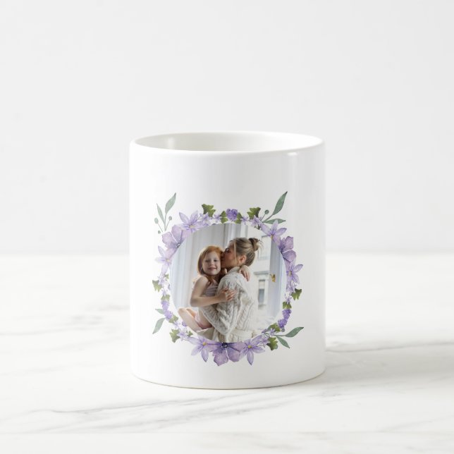 Caneca De Café "Embrace De Tender Entre Flores Roxas" (Centro)