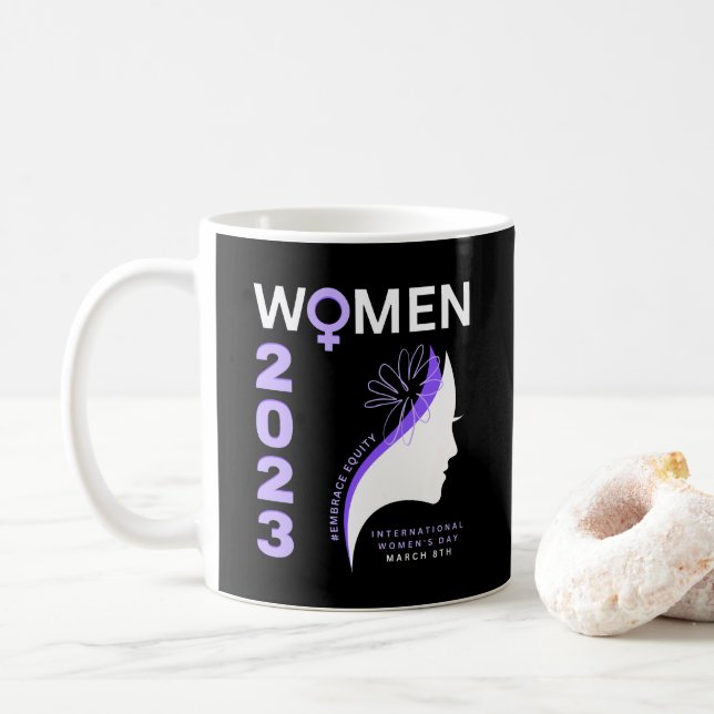Caneca De Café Embrace Equity International Women's Day 2023 (Com Donut)
