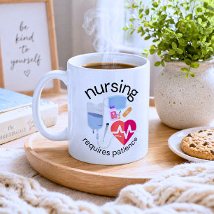 Caneca De Café Enfermagem Requer Paciência