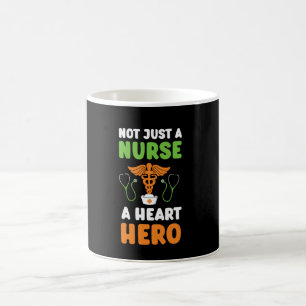 Caneca De Café Enfermeira da Sala de Cateterismo Cardiologista En
