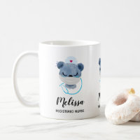 Enfermeira de Urso Bonito Vestindo uma Máscara Méd