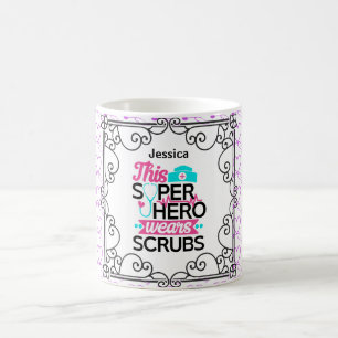 Caneca De Café ENFERMEIRO - Este Superherói Veste SCRUBS Personal