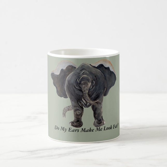 Caneca de café engraçada do elefante (Centro)