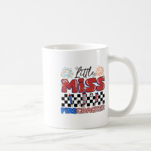 Caneca De Café Engraçada Menina Firecracker 4 De Julho Para Menin