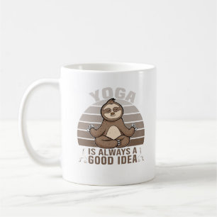 Caneca De Café Engraçada preguiça engraçada fazendo ioga. poses e