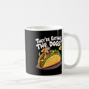 Caneca De Café Engraçados Estão Comendo Os Cães Os Gatos