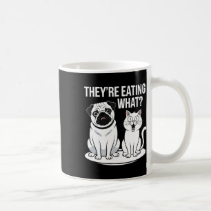 Caneca De Café Engraçados estão comendo os cães que estão comendo