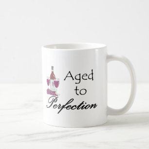 Caneca De Café Envelhecido aos t-shirt e aos presentes da