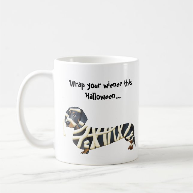 Caneca De Café Envolva seu Dachshund do Wiener | o Dia das Bruxas (Esquerda)