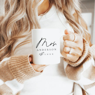 Caneca De Café Escrita Preta Personalizada Elegante Sra. Newlywin