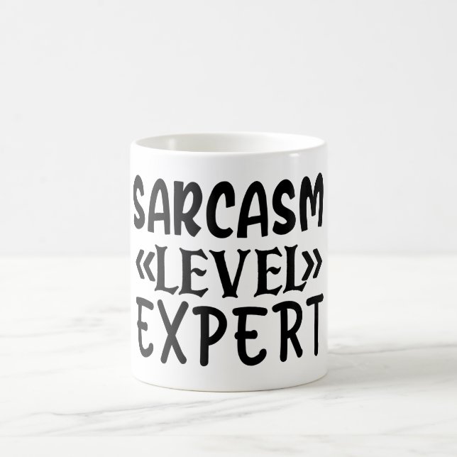 Caneca De Café Especialista de nível Sarcasm Engraçado Citação Hu (Centro)