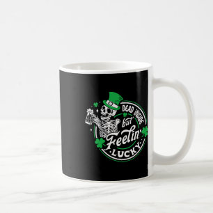 Caneca De Café Esqueleto Morto Por Dentro Mas Sentindo-se Sortudo