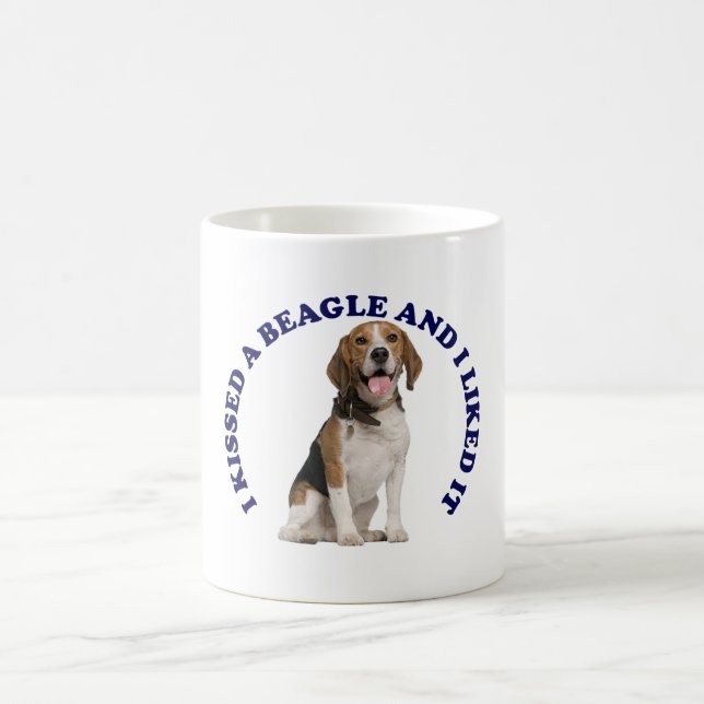 Caneca De Café Eu beijei um beagle (Centro)